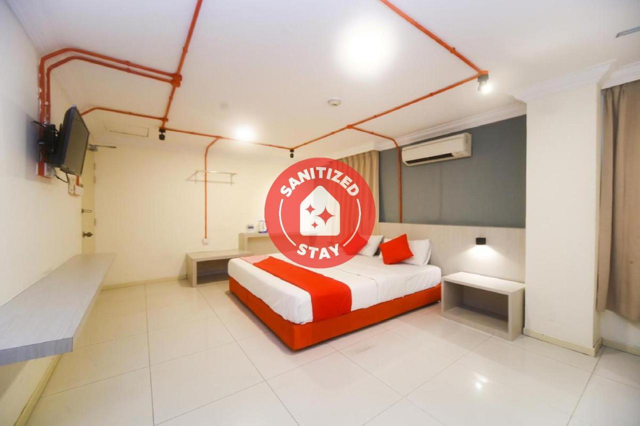 Oyo 727 Hotel Rafflesia Кота Кинабалу Екстериор снимка