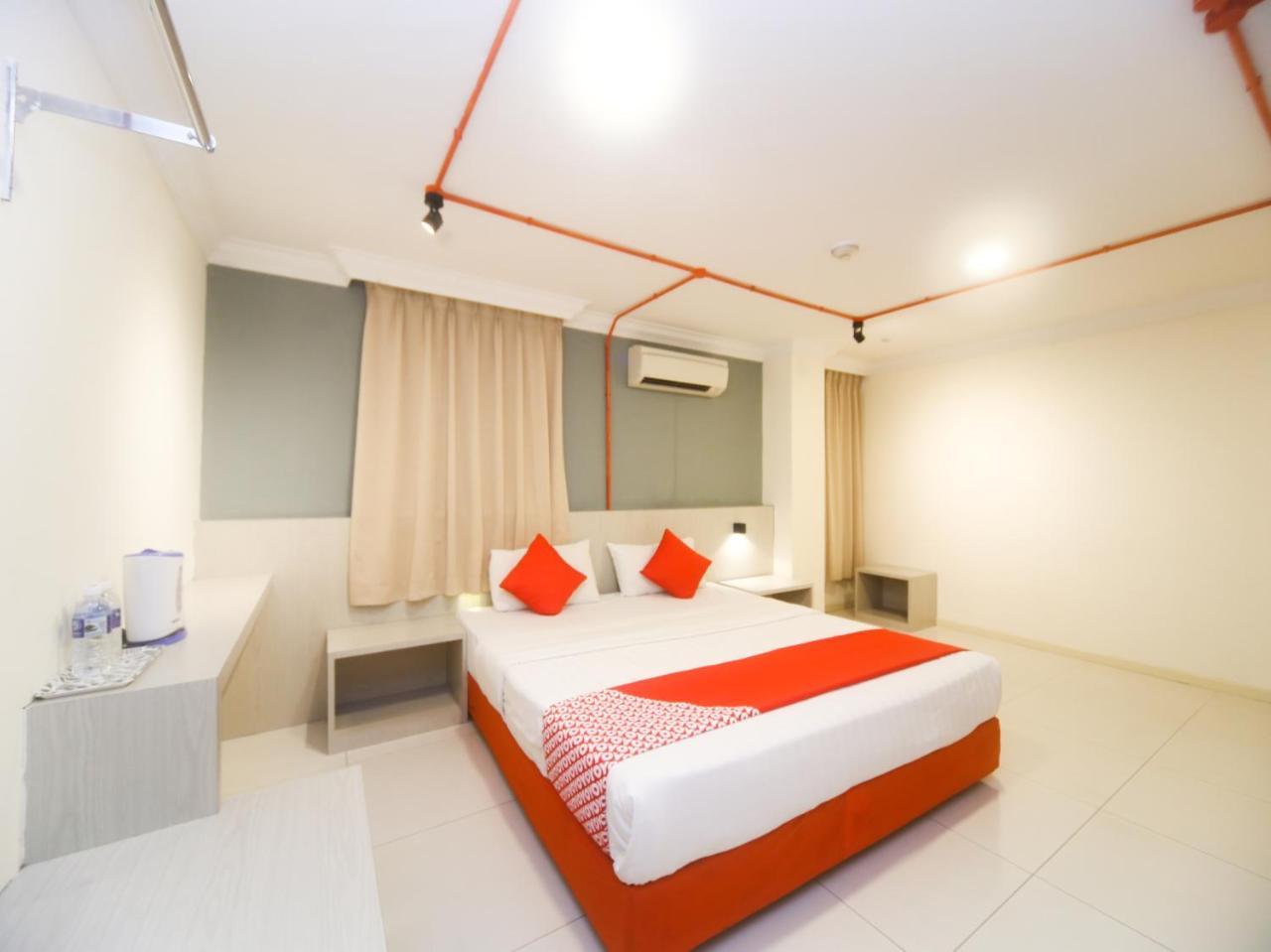 Oyo 727 Hotel Rafflesia Кота Кинабалу Екстериор снимка