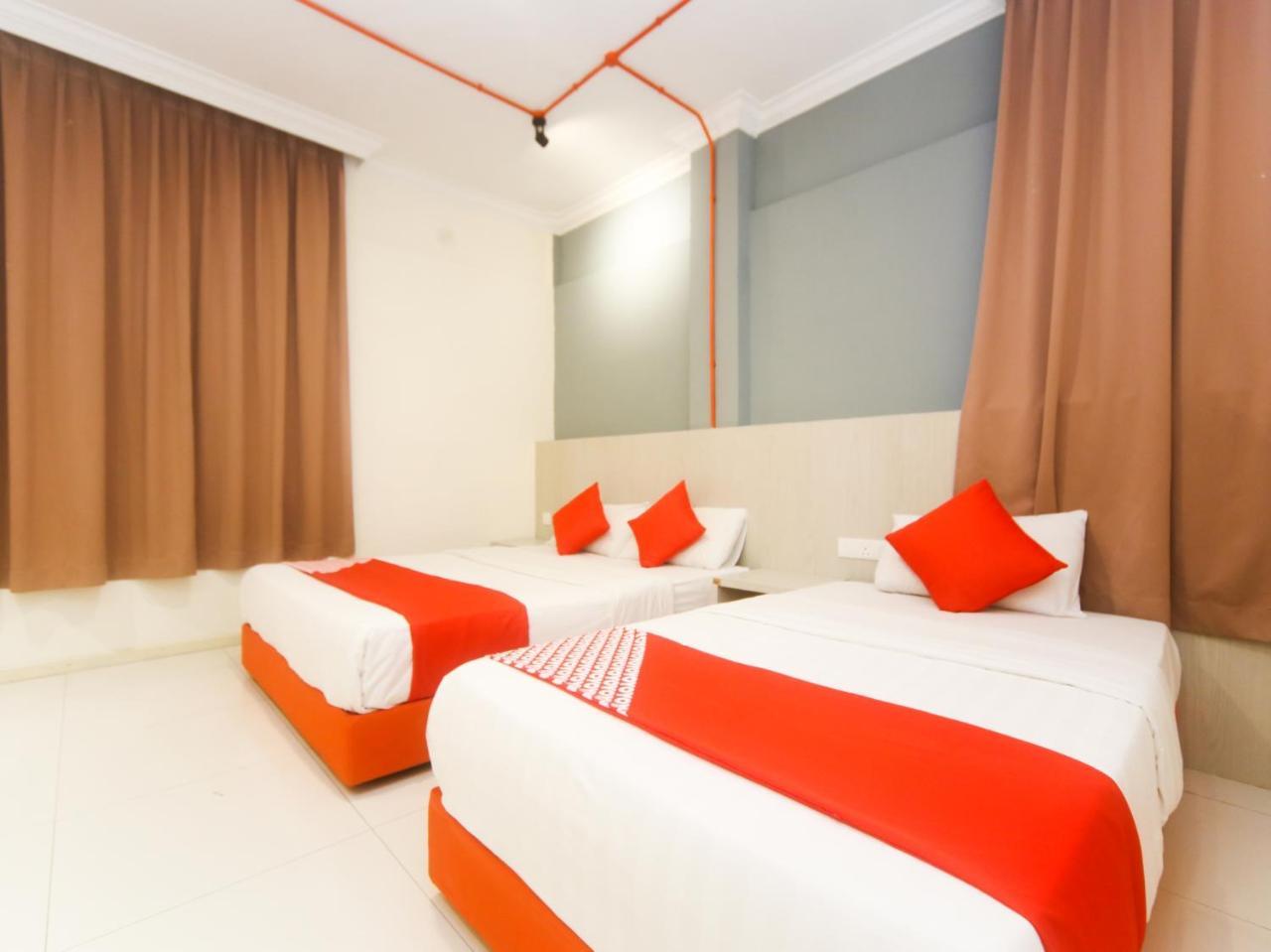 Oyo 727 Hotel Rafflesia Кота Кинабалу Екстериор снимка