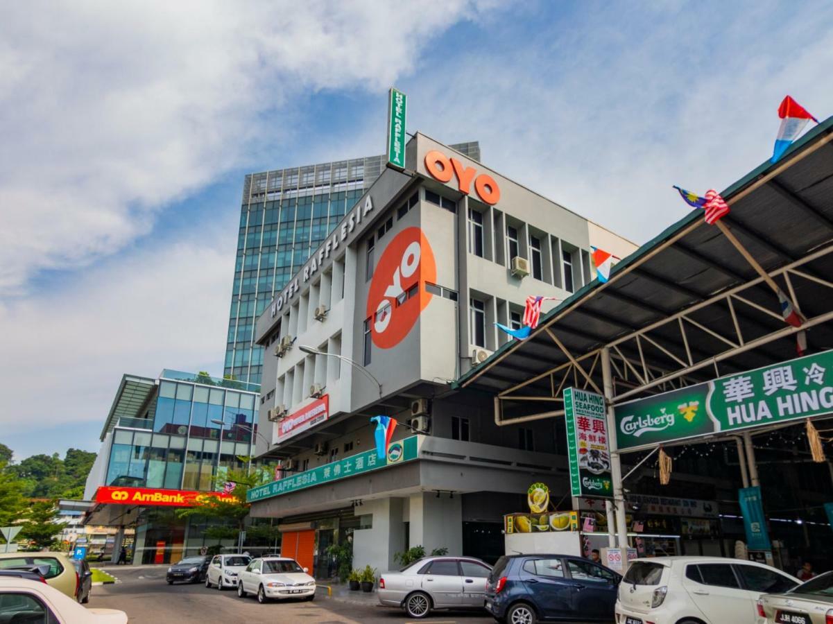 Oyo 727 Hotel Rafflesia Кота Кинабалу Екстериор снимка