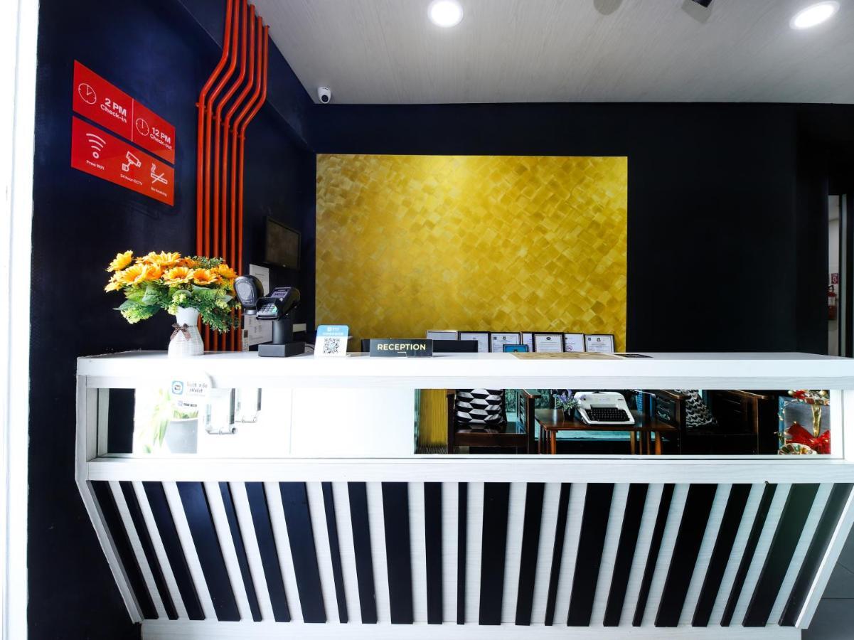 Oyo 727 Hotel Rafflesia Кота Кинабалу Екстериор снимка