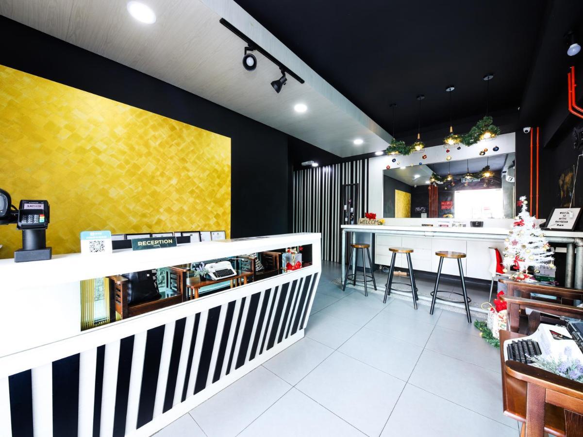 Oyo 727 Hotel Rafflesia Кота Кинабалу Екстериор снимка
